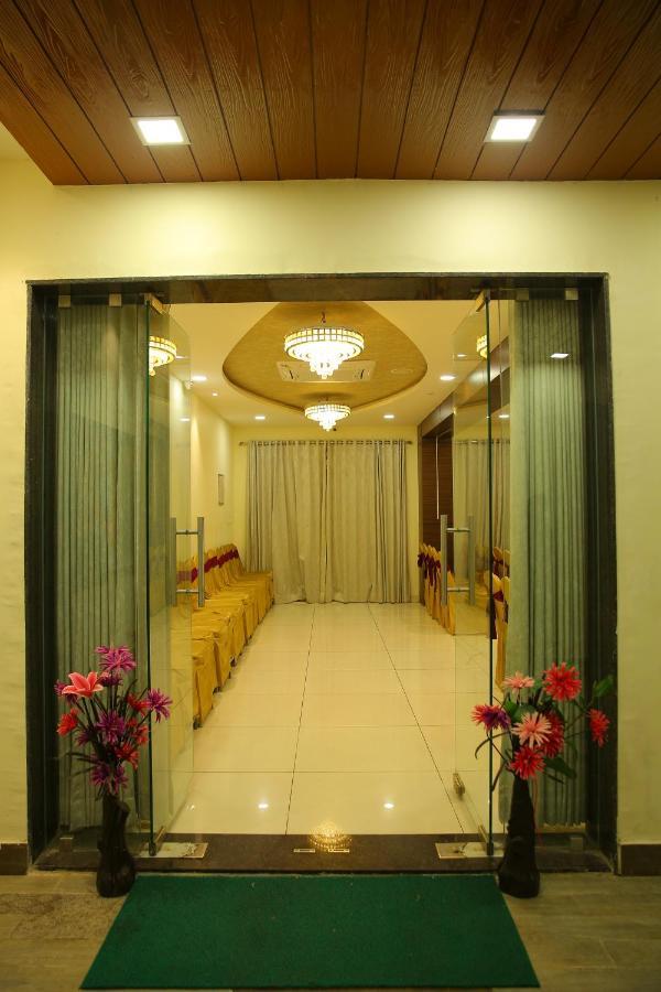 Hotel Maruthi Inn Nirmal  Exteriér fotografie