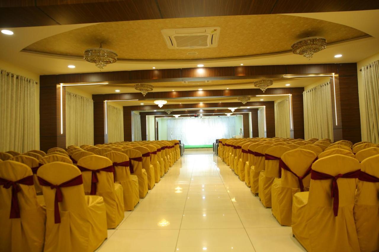 Hotel Maruthi Inn Nirmal  Exteriér fotografie