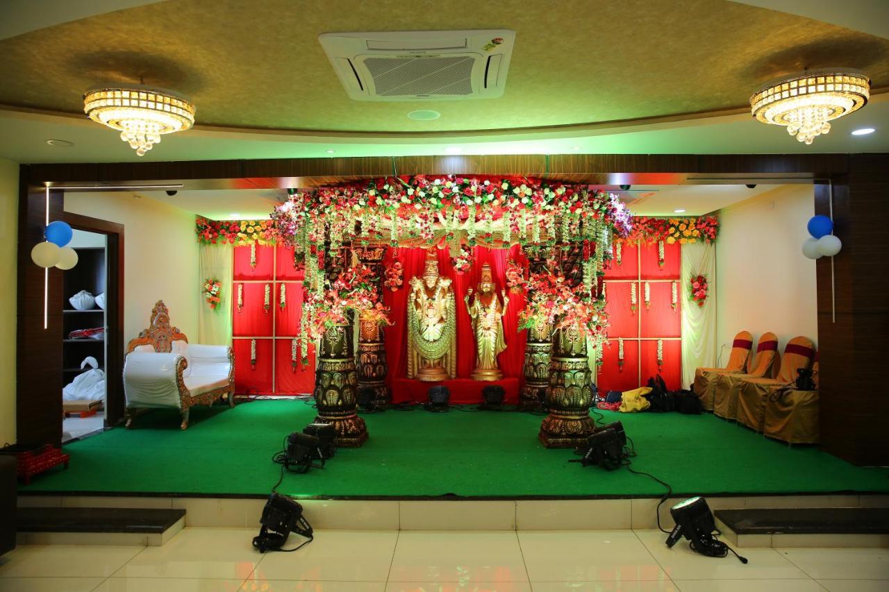 Hotel Maruthi Inn Nirmal  Exteriér fotografie