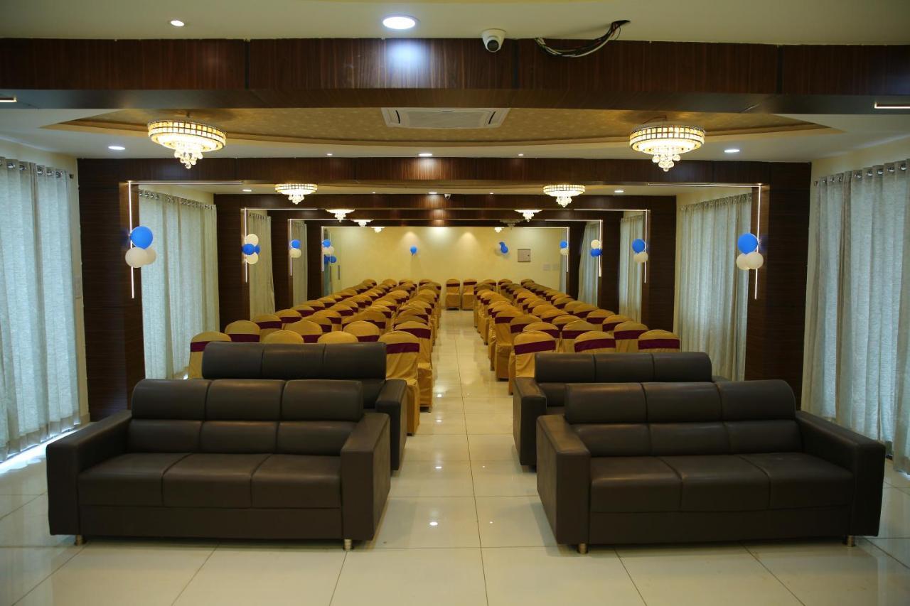 Hotel Maruthi Inn Nirmal  Exteriér fotografie